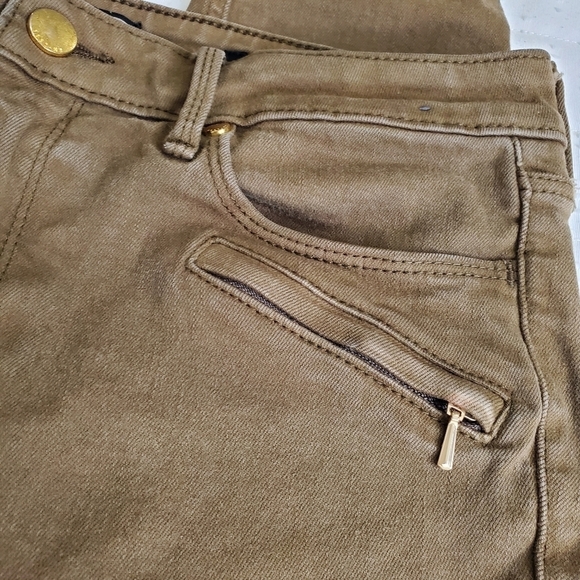 Abercrombie Low Rise Super Skinny Pants with Zippers, Signature Collection - Picture 7 of 16